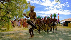 Nuansa Ekotis Hadir di Festival Biak Munara Wampasi