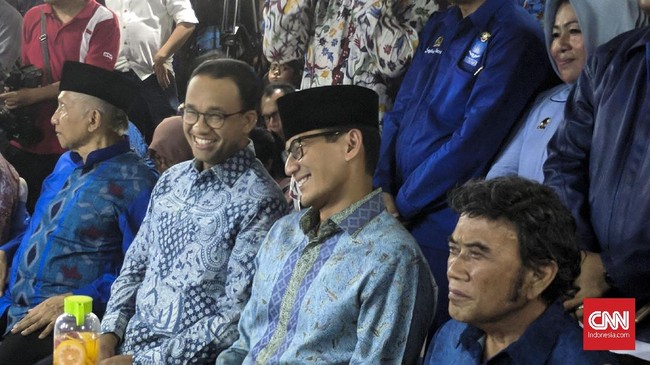 Saat menghadiri HUT Partai Amanat Nasional (PAN), Anies Baswedan diteriaki sebagai gubernur Indonesia dan dipuji memiliki kerjaan yang bagus di Jakarta.