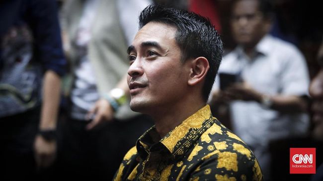 Pemberhentian Zumi Zola Sebagai Gubernur Tunggu Putusan Tetap