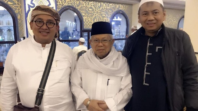 Pertemuan Ma'ruf Amin dengan Fadli Zon dan Fahri Hamzah saat pelaksanaan haji di Mina, Mekah diklaim berlangsung cair dan tidak membicarakan politik.
