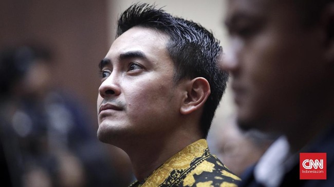 Saksi di Pengadilan Tipikor Dody Irawan mengaku mendapat pesan dari Gubernur Jambi nonaktif Zumi Zola agar total, royal, loyal jika ingin menjadi kepala dinas.
