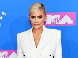 Yang Harus Diketahui Sebelum Filler Bibir Seperti Kylie Jenner