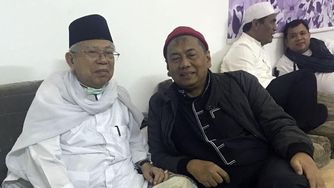 Kapitra Ampera memastikan Ma'ruf Amin tidak akan bertemu dengan Rizieq Shihab di Saudi karena alasan sama-sama sedang fokus menunaikan ibadah haji.