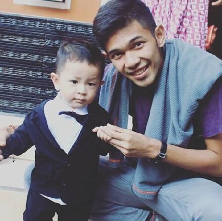 <p>Fadly didoakan menjadi pemain bulu tangkis juga seperti Fajar. (Foto: Instagram @fjralf95)</p>