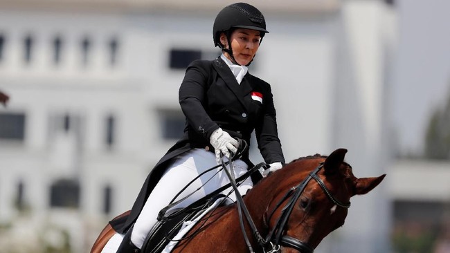 Atlet berkuda Indonesia, Larasati Gading, gagal memberikan medali Asian Games 2018 untuk Indonesia dari nomor tunggang serasi lantaran minimnya waktu persiapan.