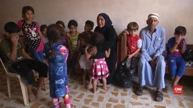 VIDEO: Para Ayah Dibunuh ISIS, Nenek Rawat 22 Anak Yatim