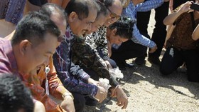 Menpar Serahkan Peralatan Pemulihan Lombok Pascagempa