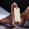 Pria berinisial KD tewas dikeroyok warga di Banjar Dinas Juwuk Legi, Kabupaten Tabanan, Bali, usai diduga mencuri ayam aduan.