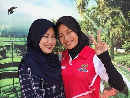 Potret Kedekatan Diananda Choirunisa dan sang Ibunda