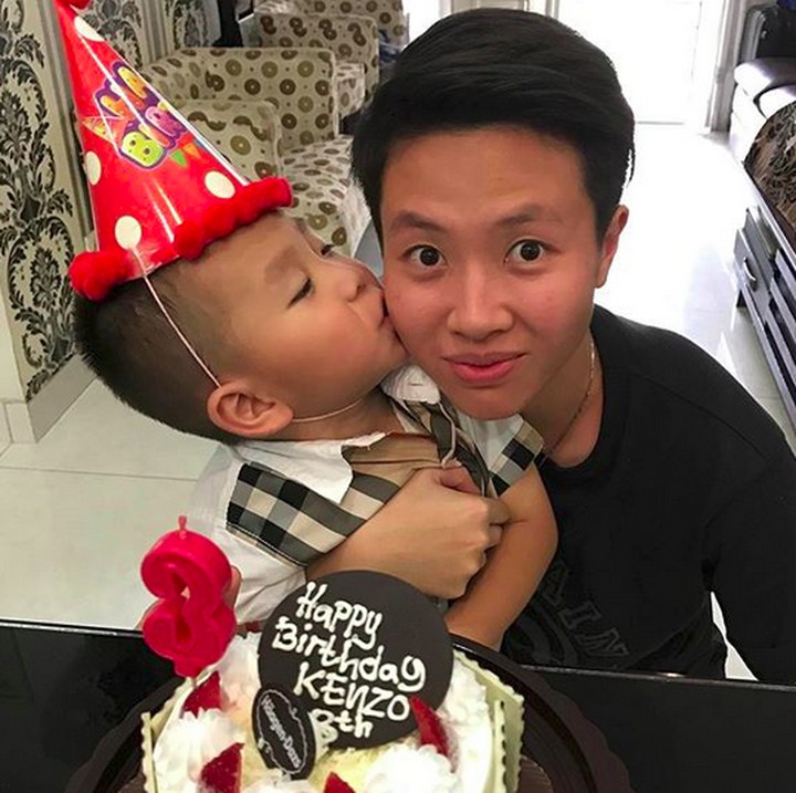 <p>Kecup sayang Kenzo untuk Aunty Liliyana tersayang. (Foto: Instagram/ @natsirliliyana)  </p>
