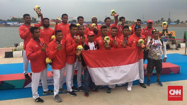 Tim perahu naga putra Indonesia meraih medali perunggu dalam nomor 500 meter Asian Games 2018 di Danau Jakabaring Sport City pada Minggu (26/8).