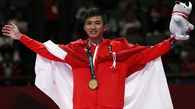 Karateka Indonesia Rifki Ardiansyah Arrosyiid berencana menunaikan ibadah haji setelah meraih medali emas Asian Games 2018 di nomor kumite 60 kilogram.