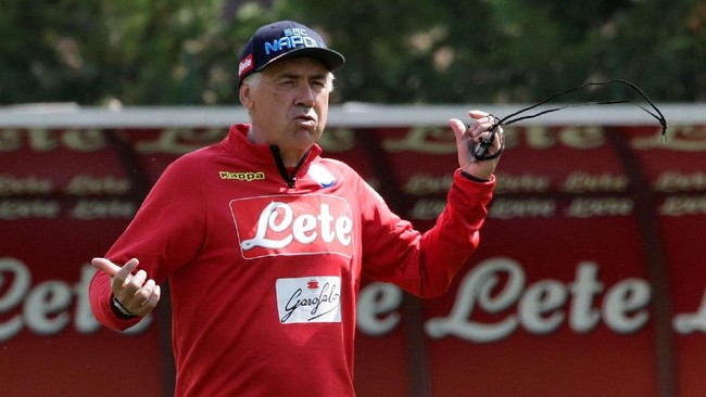 Napoli yang sempat tertinggal 0-2 membalikkan keadaan sekaligus membuat AC Milan pulang tanpa poin dari Stadion San Paolo dalam pekan kedua Serie A 2018/2019.