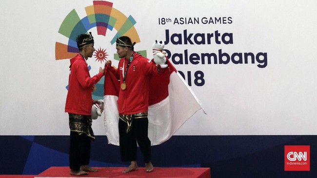 Yola Primadona dan Hendy sukses menyabet emas nomor seni ganda putra Asian Games 2018 berkat gerakan jurus baru yang sudah mereka persiapkan.