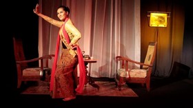 Maudy Koesnaedi Dapat Lebih dari Teater Ketimbang Film