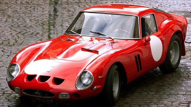 Ini bukan Ferrari lawas termahal pada lelang tahun ini. Di awal 2018, model yang sama berhasil terjual Rp1,1 triliun.