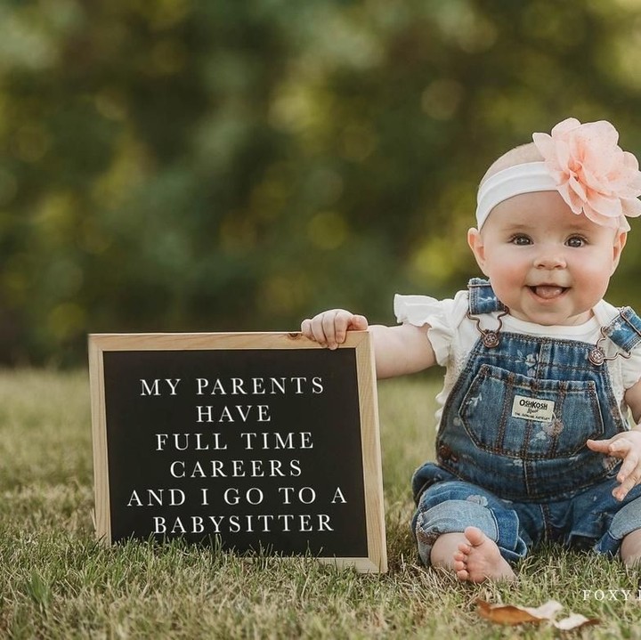 <p>Sebelum seorang ibu memutuskan bekerja full time dia pasti sudah memikirkan konsekuensinya. Jadi kita nggak perlu menyinyiri keputusan mereka. (Foto: Abbie Fox/ Foxy Photography)</p>