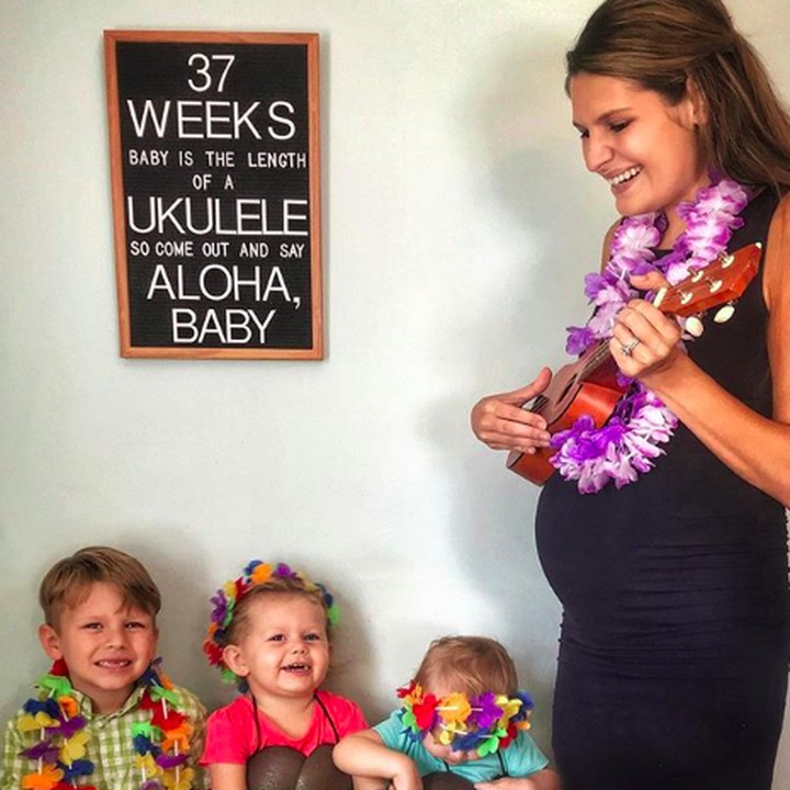 <p>Yuk, Nak, main ukulele dan kita sambut adik kecil. (Foto: Instagram/ @cbchatman)  </p>