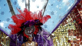 FOTO: Musik, Tari dan Kostum Pemersatu Notting Hill