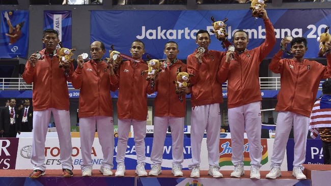 Atlet sepak takraw Herson Mohamad Saipul minta maaf kepada seluruh masyarakat Indonesia setelah hanya mampu merebut medali perak di Asian games 2018.