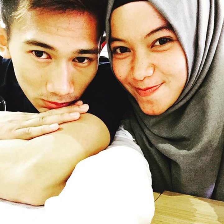 <p>Baik suami maupun istrinya sama-sama cute ya. He-he-he. (Foto: Instagram @iqbal_candra)</p>
