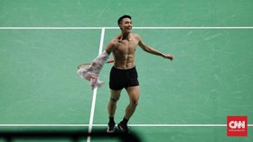 Histeria Netizen Elu-elukan Jonathan Christie Raih Emas