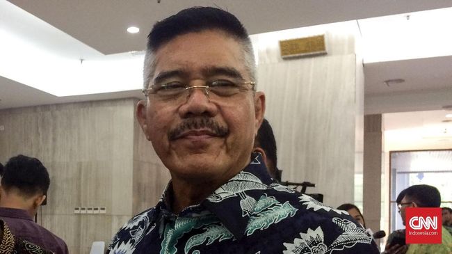 Ketua MA Siap Mundur Jika Ketua Pengadilan Tinggi Terima Suap Ketua MA Hatta Ali siap mundur jika ada ketua pengadilan tinggi menerima suap lagi. Pada 2017, Ketua Pengadilan Tinggi Manado ditetapkan pernah menerima suap.