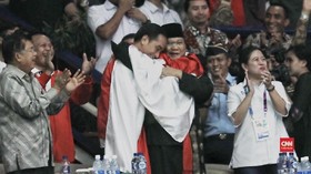 VIDEO: Peluk Akrab Jokowi-Prabowo di Asian Games 2018
