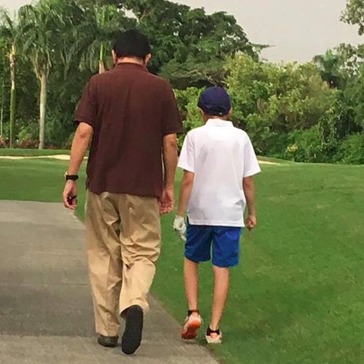<p>Adem banget ya melihat kebersamaan opa dan cucunya ini. Sehat selalu Opa Ray dan Ramiza! (Foto: Instagram/ @raysahetapy)</p>