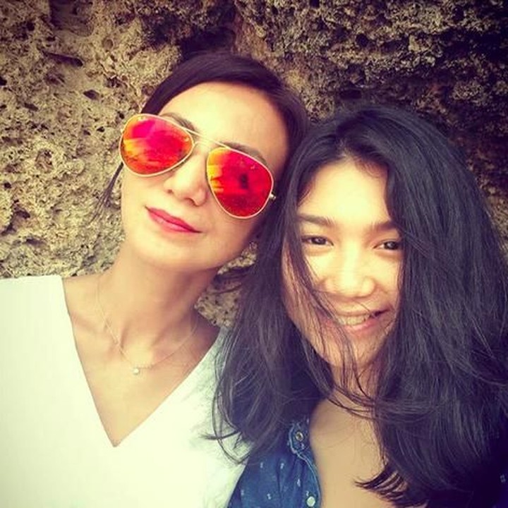 <p>Bonding trip dengan anak perempuannya, Aleyda Nashia Hakim. Seperti kakak adik ya! (Foto: Instagram @wanda_hamidah) <br /><br /></p>