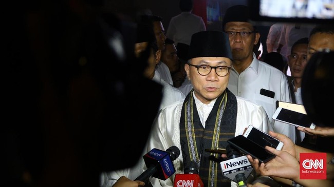 Ketua MPR Zulkifli Hasan menyatakan setuju dana kelurahan cair pada 2019, asal penggunaannya tepat sasaran.