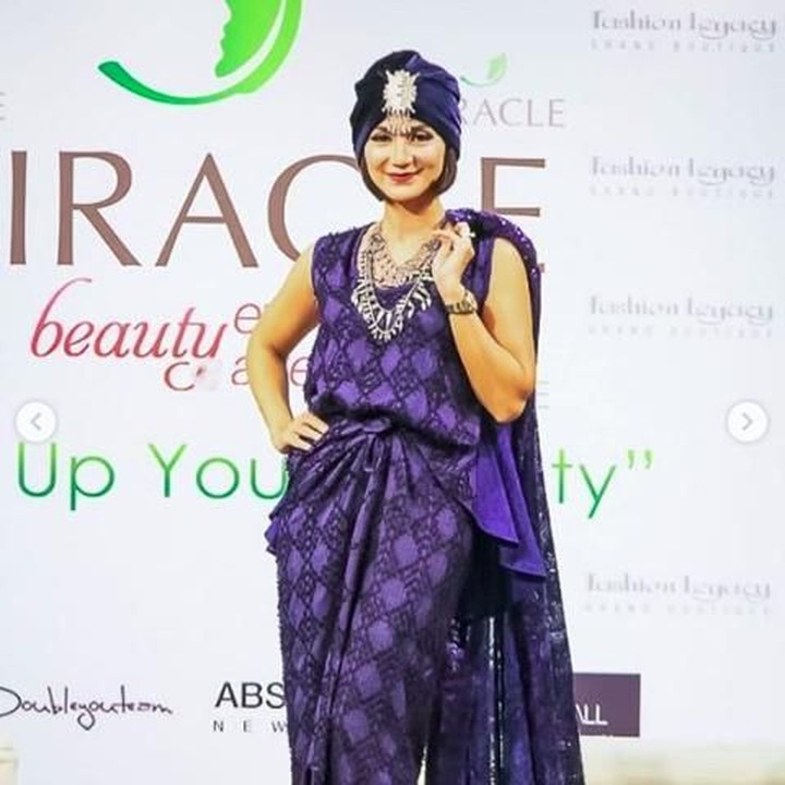 <p>Wanda terkadang masih menjadi model. Masih oke, ya Bun penampilannya. (Foto: Instagram @wanda_hamidah) <br /><br /></p>