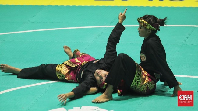 Pencak silat nomor seni ganda putri menjadi penyumbang medali emas ke-26 untuk Indonesia di Asian Games 2018.