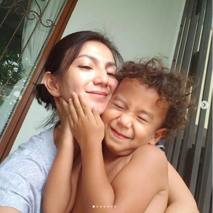 <p>Keseharian Wanda Hamidah kerap bersama Malakai Ali Schuldt Hadi, anaknya dari pernikahannya dengan Daniel Patrick Hadi Schuldt. (Foto: Instagram @wanda_hamidah)<br /><br /></p>