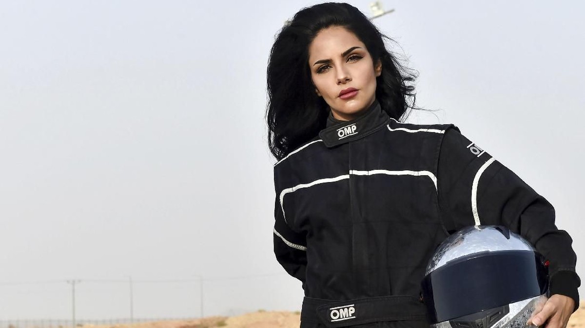 FOTO: Pembalap Wanita Pertama Arab Saudi, Rana Almimoni