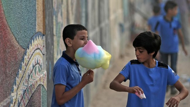 Palestina bereaksi marah atas keputusan AS mengehentikan pendanaan badan bantuan pengungsi Palestina milik PBB, UNRWA, dan memperingatkan pembalasan serius.