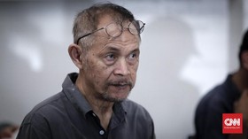 Goenawan Mohamad Menangis di MK: Kita Revolusi Saja, Bubarkan DPR