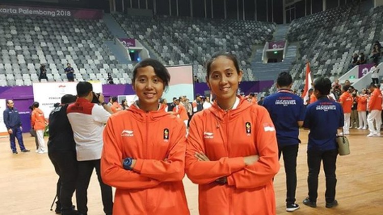 Atlet sepak takraw asal Indramayu Lena-Leni adalah sosok yang luar biasa gigih. Bisa dijadikan contoh untuk anak nih, Bun.