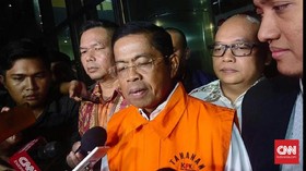 Pengacara Idrus Bantah Kliennya Terima Hadiah soal PLTU Riau