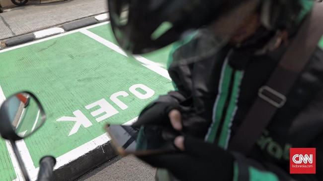 Kemenhub menegaskan pihaknya tak mungkin menjadi aplikasi seperti Gojek-Grab. Mereka mempersilakan jika BUMN atau swasta ada yang berminat.