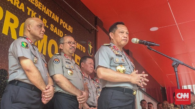 Kapolri Tito mengaku masyarakat yang menjadi korban gempa dan tsunami Sulteng kelaparan dan khawatir akan terjadi kekurangan logistik pascabencana.