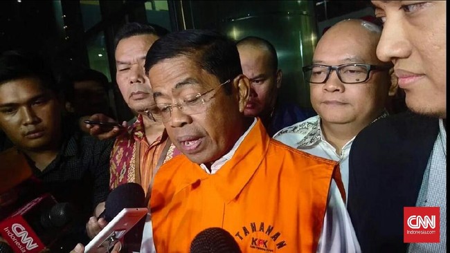 Idrus Marham mengaku tidak mengetahui keterlibatan anggota DPR dalam kasus dugaan suap proyek PLTU Riau-1 karena dia bukan wakil rakyat.