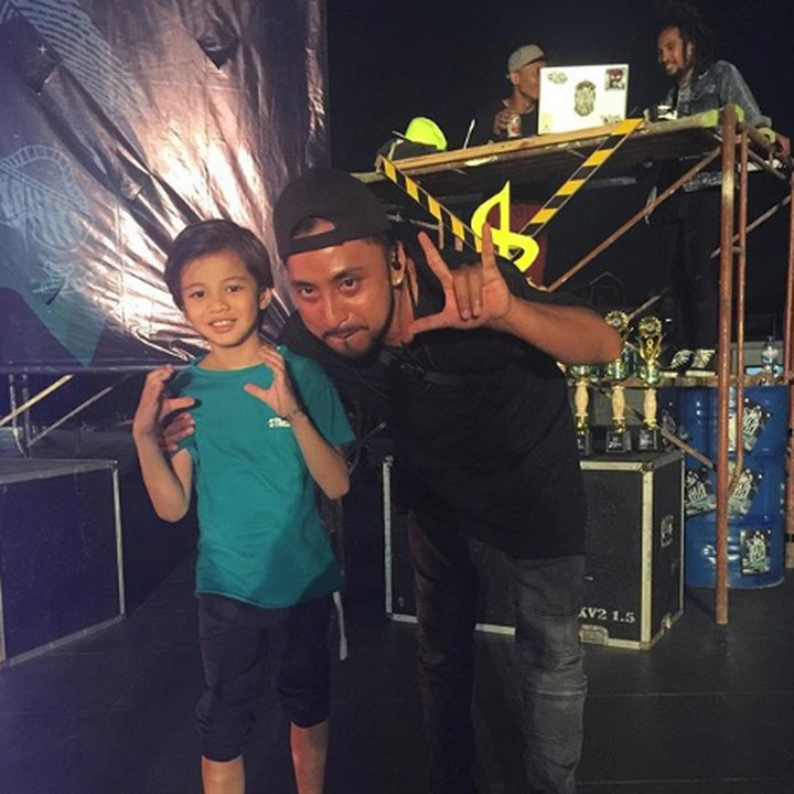 <p>Abirama juga seorang dancer cilik, lho. Ini foto bersama coachnya. (Foto: Instagram @abiramaputra)</p>