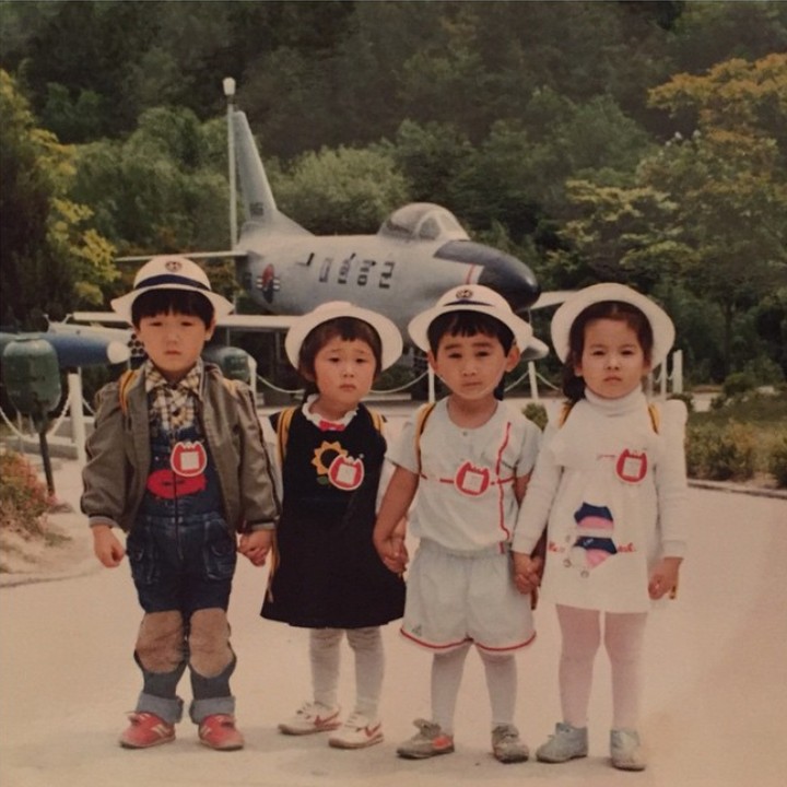 <p>Coba tebak, mana ya Song Hye Kyo kecil? (Foto: Instagram @kyo1122)</p>