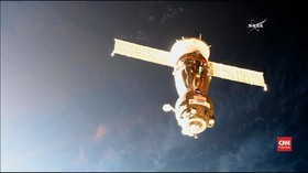 VIDEO: Astronaut Perbaiki Kebocoran di Luar Angkasa