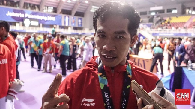 Pelatih tim nasional sepak takraw Indonesia, Arsy Syam, sering dianggap mirip dengan Presiden Republik Indonesia Joko Widodo.