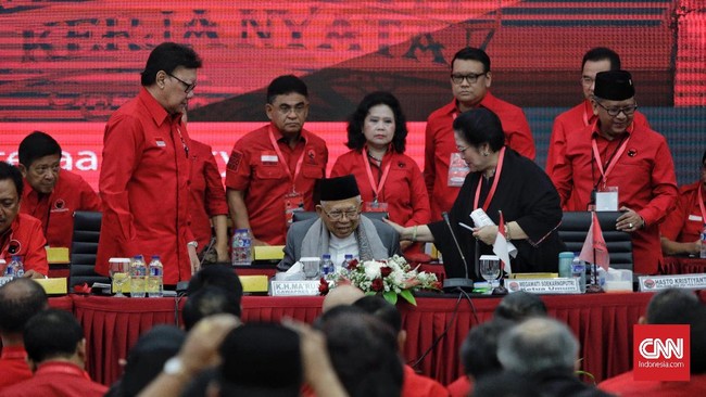 Ma'ruf Amin untuk kali pertama bertemu seluruh pengurus jajaran PDIP di seluruh Provinsi dalam Rapat Koordinasi Nasional.