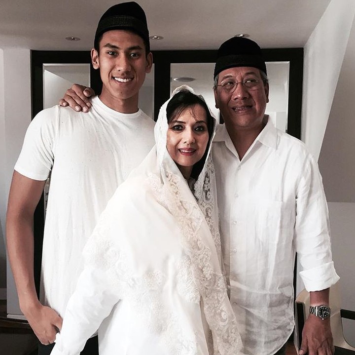 <p>Bahkan nih, Bun, Sean merasa ketika orang lain mengganggap dirinya buruk, sang bunda tetap menaruh kepercayaan padanya. Maka dari itu, buat Sean Rini S Bono adalah ibu yang luar biasa. (Foto: Instagram/ @gelaelized)  </p>