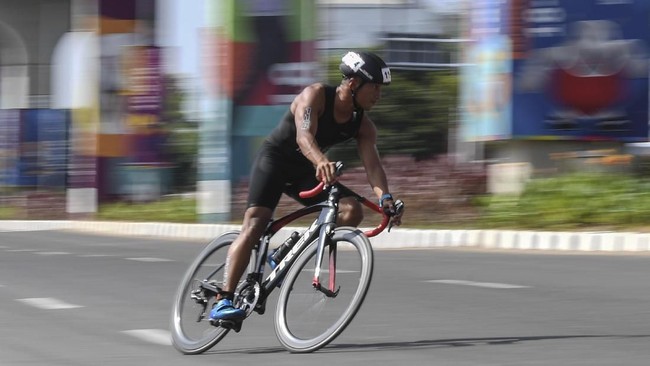 Andi Gumilang Luwello sukses mengharumkan nama Indonesia lewat nomor triatlon campuran dalam Asian Games 2018 di Jakabaring Sport City pada Minggu (2/9).