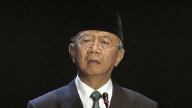 Pengasuh Pesantren Tebuireng Gus Solah Dikabarkan Kritis